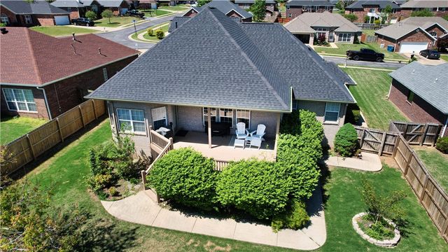 705 Maidstone Avenue, Bentonville, AR 72712