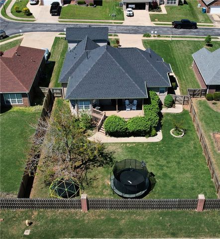 705 Maidstone Avenue, Bentonville, AR 72712