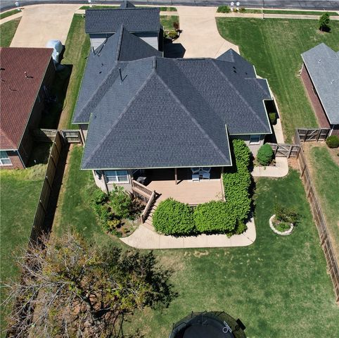 705 Maidstone Avenue, Bentonville, AR 72712