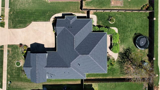 705 Maidstone Avenue, Bentonville, AR 72712