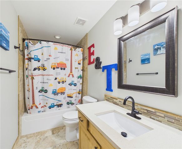 705 Maidstone Avenue, Bentonville, AR 72712