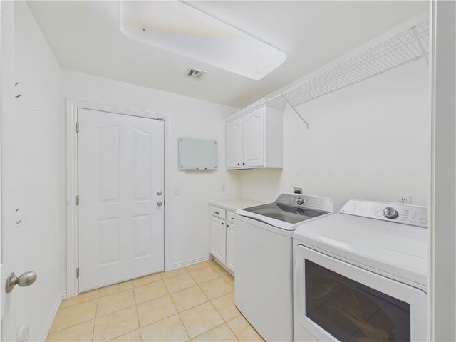 705 Maidstone Avenue, Bentonville, AR 72712