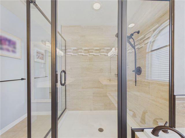 705 Maidstone Avenue, Bentonville, AR 72712
