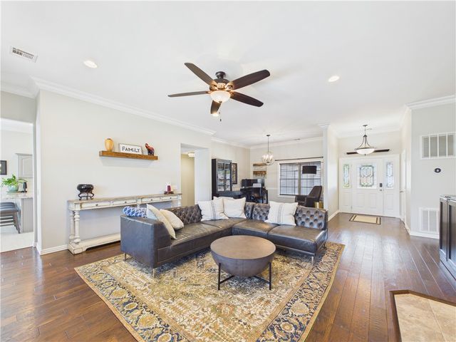 705 Maidstone Avenue, Bentonville, AR 72712