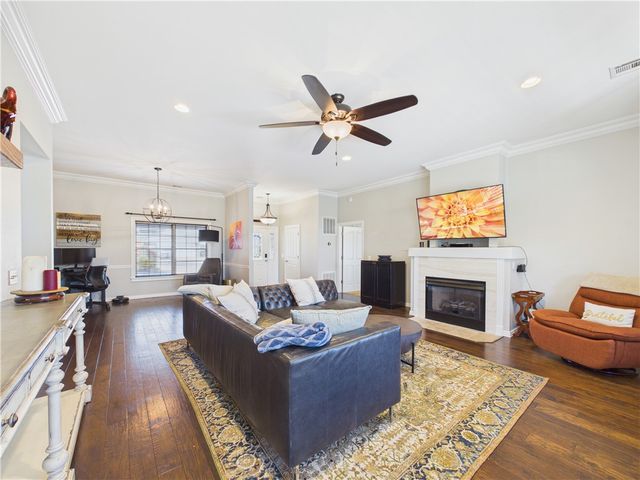 705 Maidstone Avenue, Bentonville, AR 72712