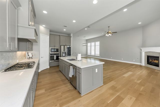 5708 Lake Jackson Drive, Fort Worth, TX 76126