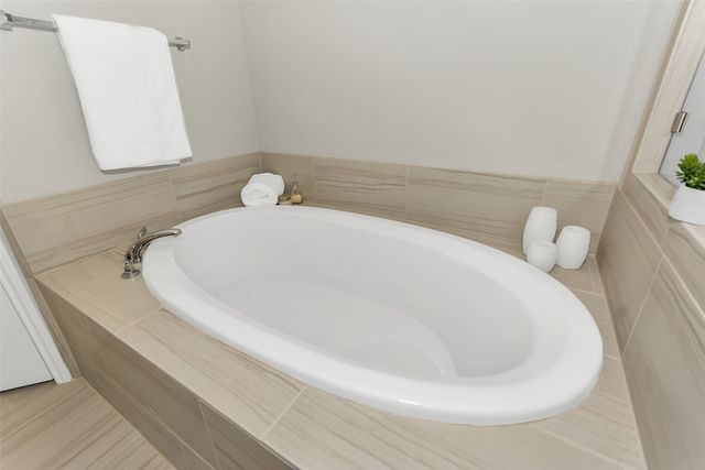 5708 Lake Jackson Drive, Fort Worth, TX 76126