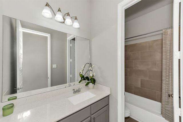 5708 Lake Jackson Drive, Fort Worth, TX 76126