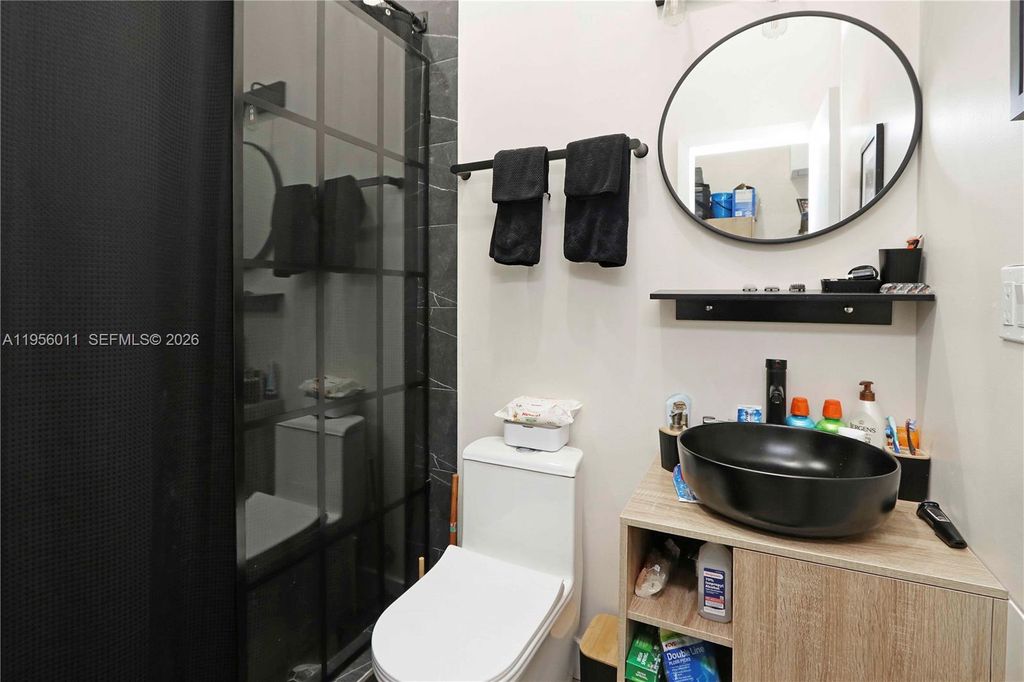 Image 13 of property listing at 1345 SW 17th St, Miami, FL 33145