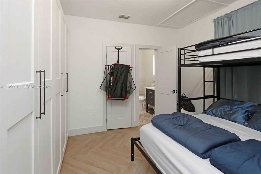 Image 14 of property listing at 1345 SW 17th St, Miami, FL 33145