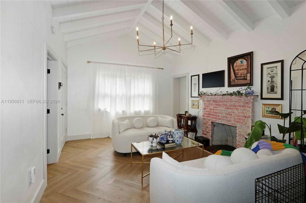 Image 3 of property listing at 1345 SW 17th St, Miami, FL 33145