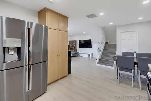 10142 Caminito Zar, San Diego, CA 92126
