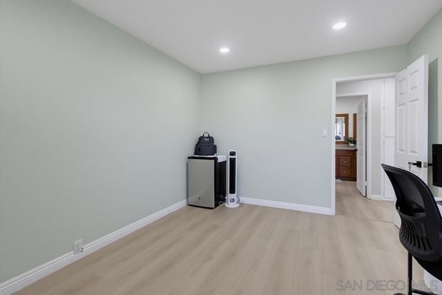 10142 Caminito Zar, San Diego, CA 92126