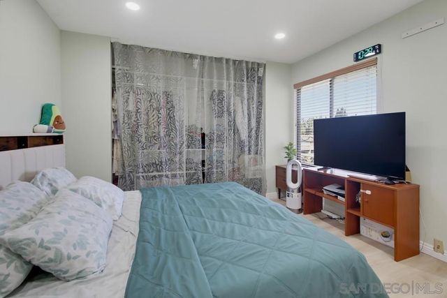 10142 Caminito Zar, San Diego, CA 92126
