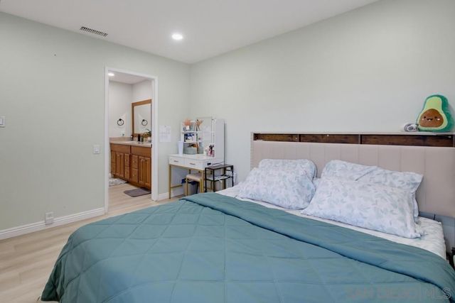 10142 Caminito Zar, San Diego, CA 92126