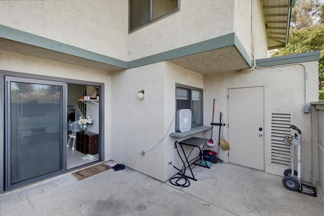 10142 Caminito Zar, San Diego, CA 92126