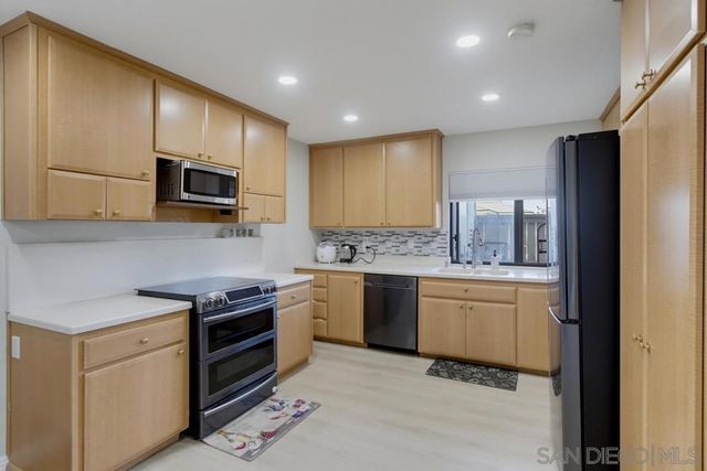 10142 Caminito Zar, San Diego, CA 92126