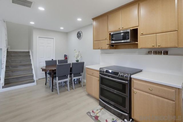 10142 Caminito Zar, San Diego, CA 92126
