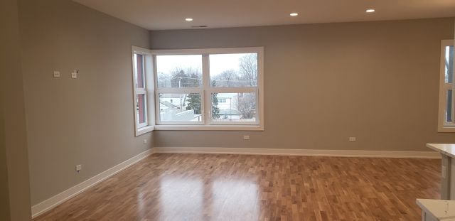 5051 N Harlem Avenue 1, Chicago, IL 60656