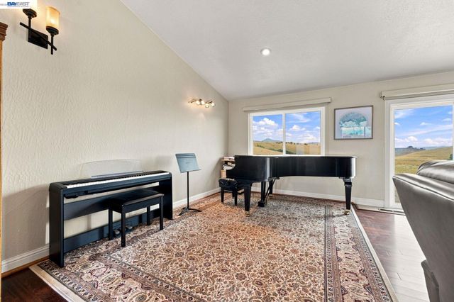 41794 Vargas Rd, Fremont, CA 94539