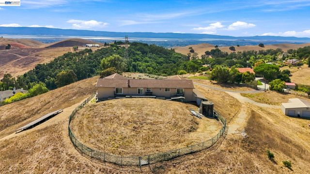 41794 Vargas Rd, Fremont, CA 94539