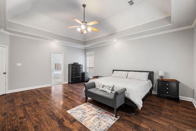 17 Chicot Dr, Maumelle, AR 72113