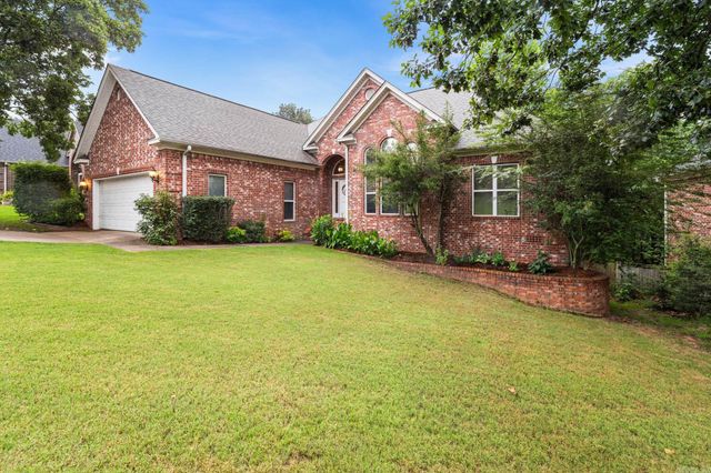 17 Chicot Dr, Maumelle, AR 72113