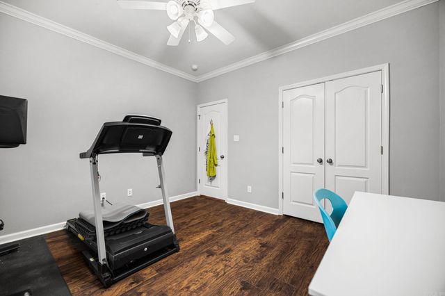 17 Chicot Dr, Maumelle, AR 72113