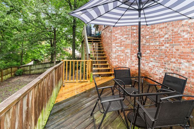 17 Chicot Dr, Maumelle, AR 72113