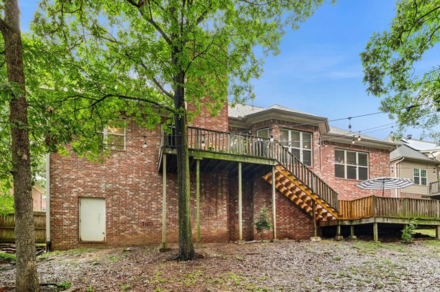 17 Chicot Dr, Maumelle, AR 72113