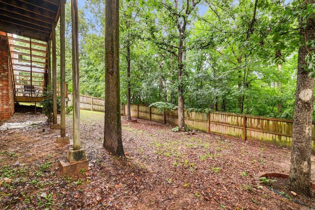 17 Chicot Dr, Maumelle, AR 72113
