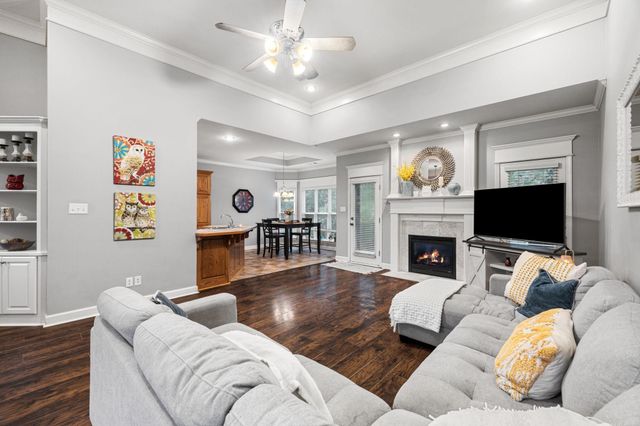 17 Chicot Dr, Maumelle, AR 72113