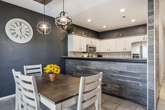 4120 W Ojos Negros Drive NW, Albuquerque, NM 87120