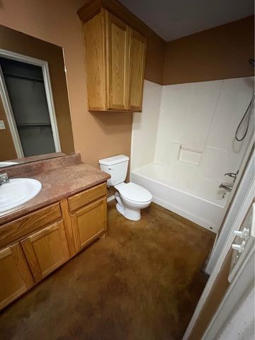 160 Bell Street, Blossom, TX 75416