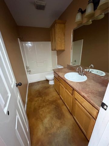 160 Bell Street, Blossom, TX 75416