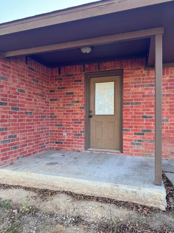 160 Bell Street, Blossom, TX 75416