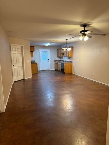 160 Bell Street, Blossom, TX 75416