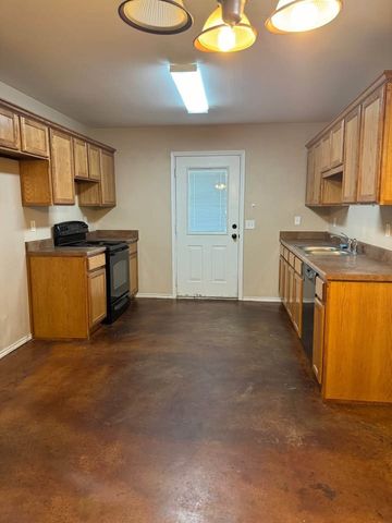 160 Bell Street, Blossom, TX 75416