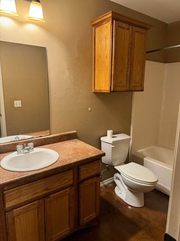 160 Bell Street, Blossom, TX 75416