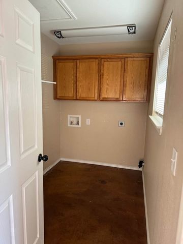 160 Bell Street, Blossom, TX 75416