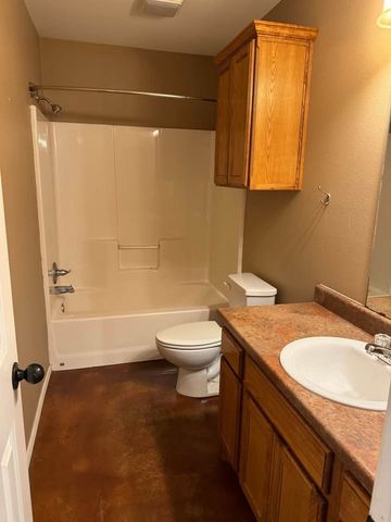160 Bell Street, Blossom, TX 75416