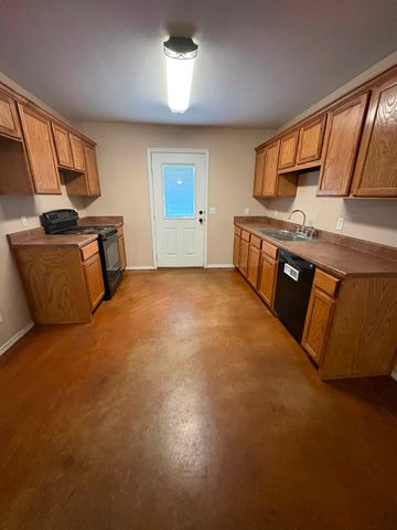 160 Bell Street, Blossom, TX 75416