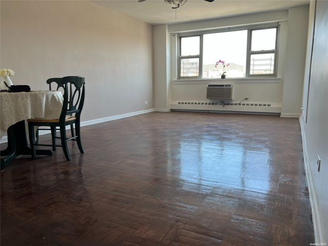 89-00 170th Street 7D, Jamaica, NY 11432