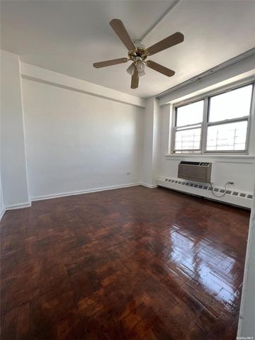 89-00 170th Street 7D, Jamaica, NY 11432