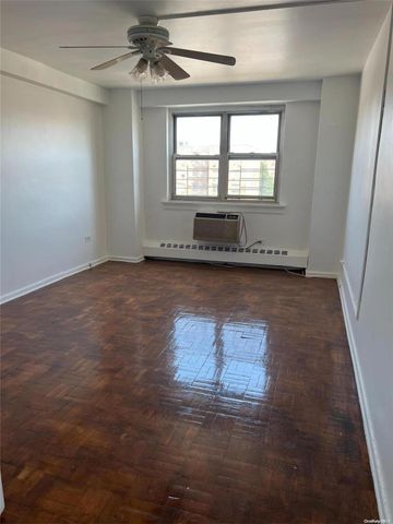 89-00 170th Street 7D, Jamaica, NY 11432