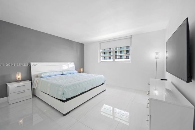 4001 S Ocean Dr 15B, Hollywood, FL 33019