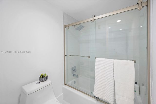 4001 S Ocean Dr 15B, Hollywood, FL 33019