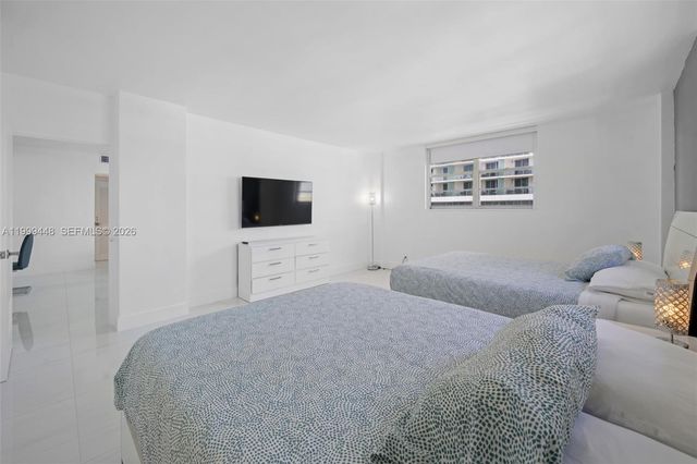 4001 S Ocean Dr 15B, Hollywood, FL 33019