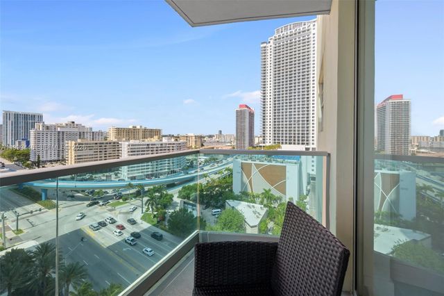 4001 S Ocean Dr 15B, Hollywood, FL 33019