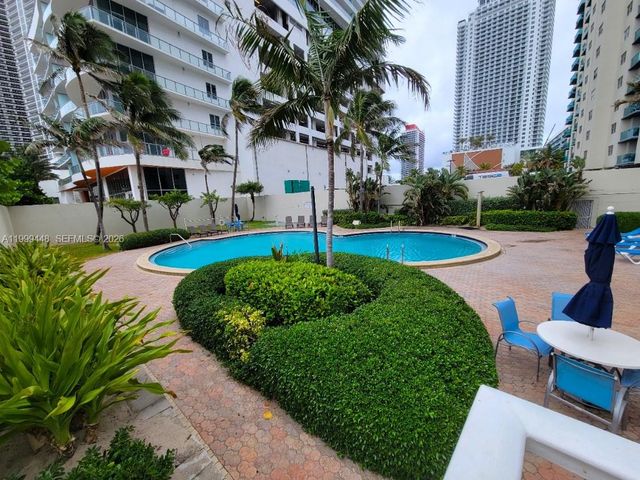 4001 S Ocean Dr 15B, Hollywood, FL 33019